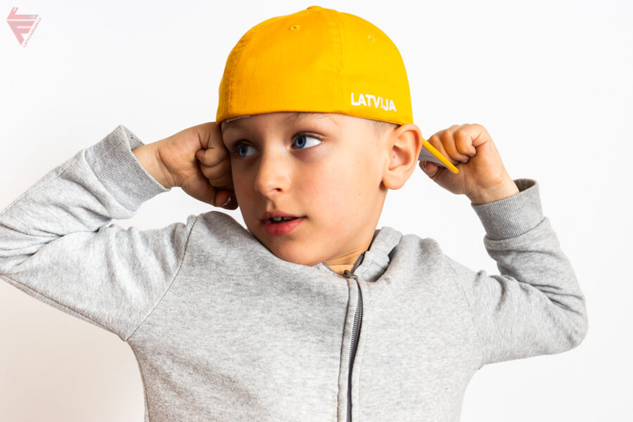 Cepures bērniem (no 2/3 gadu vecuma vai no 50 cm galvas apkārtmēra )