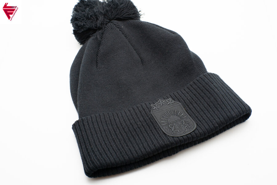 Ziemas/rudens cepure ar bumbuli Mazais Latvijas ģerbonis/melns/melns